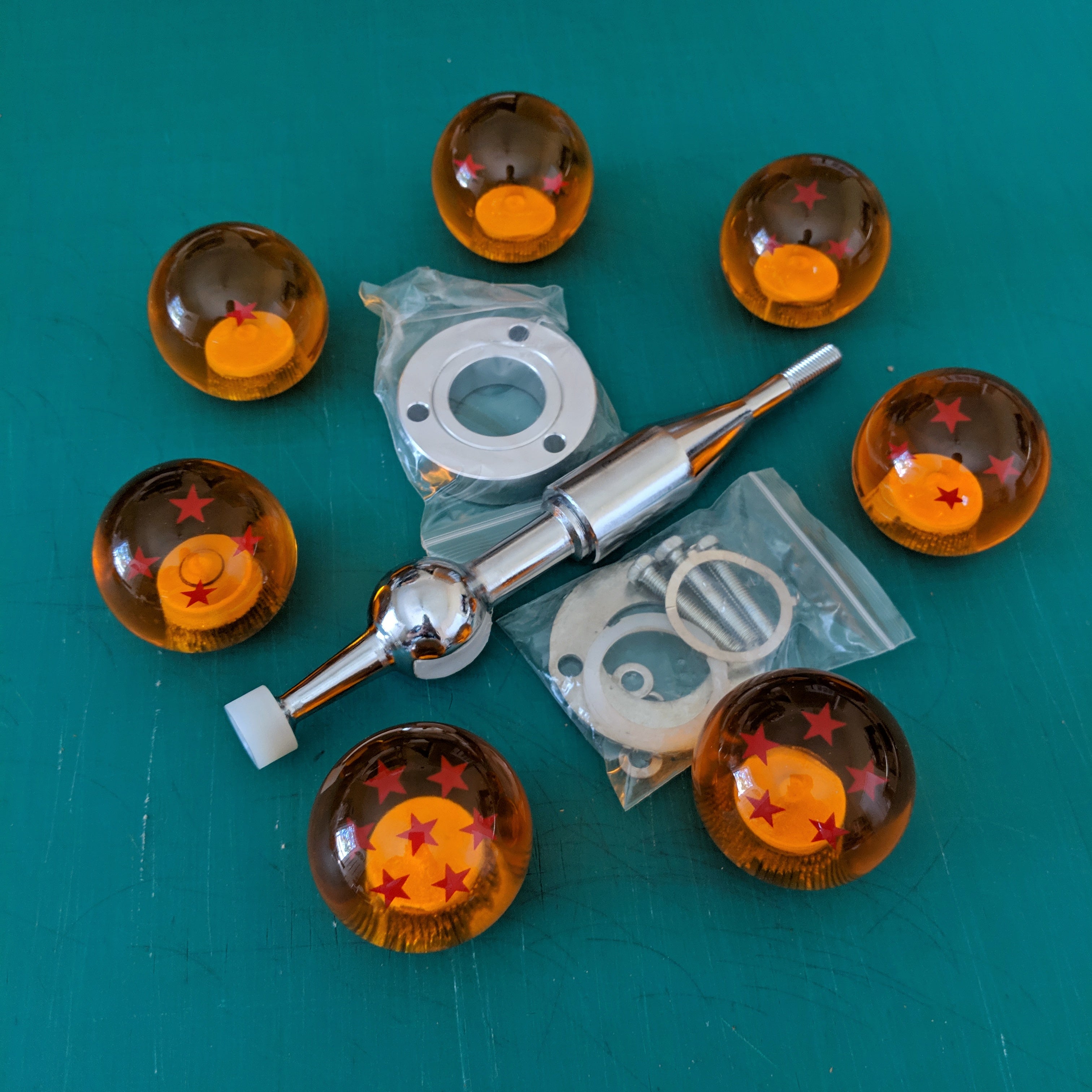 Dragon Ball Z Car Accessory Dragon Ball Z 4-Star Gear Shift Knob - Universal Fit For Manual/AT Cars, Amber Acrylic Amber Shift Knob - Foto 3